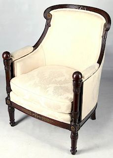 AN EARLY 20TH C. DIRECTOIRE STYLE BERGERE