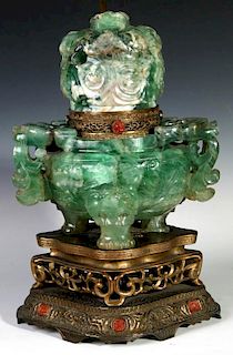 A MASSIVE CHINESE CARVED GREEN QUARTZ TABLE LAMP
