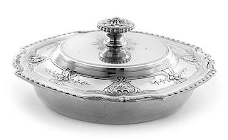An American Covered Serving Dish, Tiffany & Co., New York, NY, Early 20th Centry, the lid having a foliate and gadrooned handle