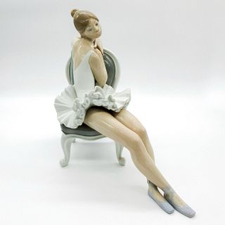 Classic Dance 1004847 - Lladro Porcelain Figurine