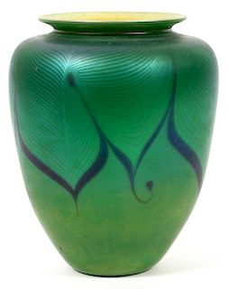 RICHARD SATAVA GREEN ART GLASS VASE C. 1979
