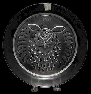 LALIQUE 'HIBOU' CLEAR & FROSTED GLASS ANNUAL PLATE