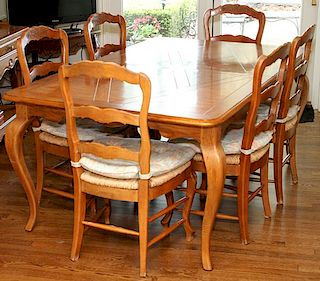 COUNTRY FRENCH STYLE OAK DINING TABLE & CHAIRS