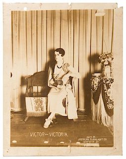 Victor Ð Victoria.