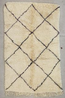 Vintage Moroccan Beni Ouraine Rug: 4'1" x 6'7" (125 x 200 cm)