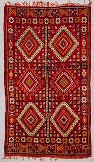 Vintage Moroccan Rug: 5'10" x 9'11" (177 x 303 cm)