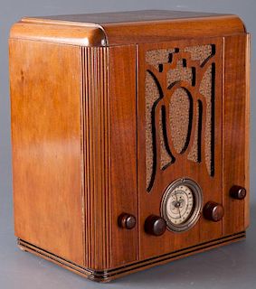 1930s Crosley Model 605 Tombstone Radio
