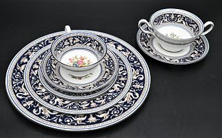 94 Piece Florentine Pattern Wedgwood Dinnerware Set