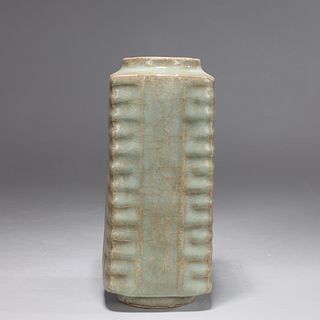 Chinese Celadon Crackle Glazed Vase