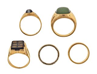 A lot of five gold rings