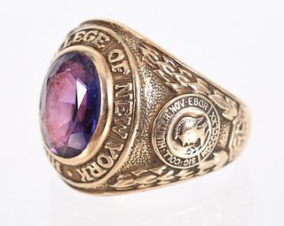 A 10k Gold Hunter College NY Class Ring