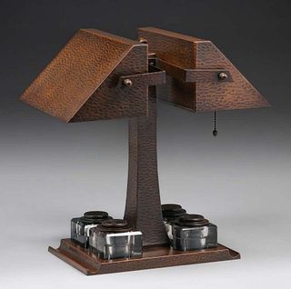 Roycroft Hammered Copper Desk Lamp c1920s