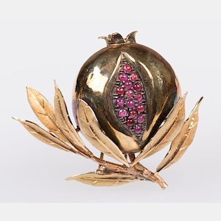 An 18kt Yellow Gold and Ruby Pomegranate Form Brooch by Mario Buccellati,