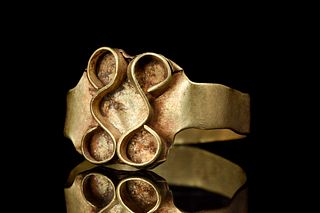 LATE ROMAN GOLD DECORATED RING