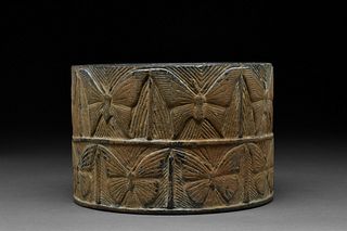 BACTRIAN SCHIST CYLINDRICAL VESSEL WITH TWO REGISTERS OF BUTTERFLIES