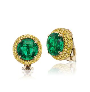 ROUND EMERALD EARRING
