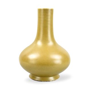 Chinese Imperial Tea Dust Glazed Vase, Daoguang P.