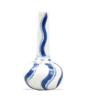 Small Chinese Blue & White Long Neck Vase,Kangxi P