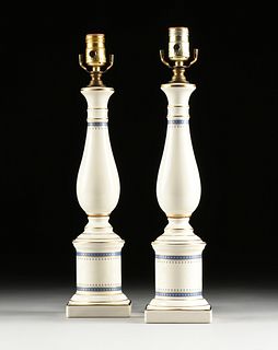A PAIR OF FEDERAL STYLE WHITE CERAMIC TABLE LAMPS, 20TH CENTURY,