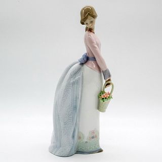 Basket Of Love 1007622 - Lladro Porcelain Figurine