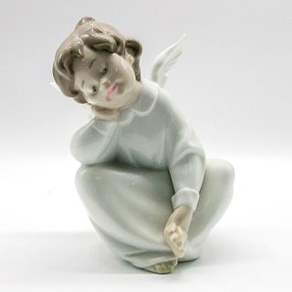 Cherub, Dreaming 1004961 - Lladro Porcelain Figurine