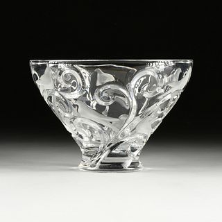 A LARGE LALIQUE CRYSTAL "VERONE" CENTERPIECE BOWL, SIGNED, LATE 20TH CENTURY,