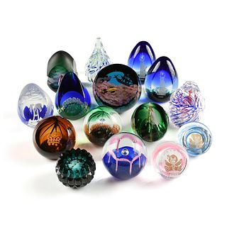 A GROUP OF FIFTEEN CAITHNESS GLASS PAPERWEIGHTS, LATE 20TH CENTURY,