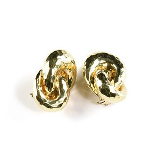 A PAIR OF HENRY DUNAY 18K YELLOW GOLD EARRINGS,