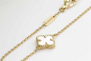 VCA Sweet Alhambra bracelet 18K Yellow Gold Pendant