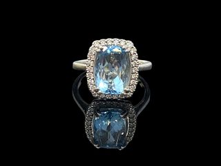 14k White Gold 3 ctw Aquamarine & Diamond Ring  Size 6.25