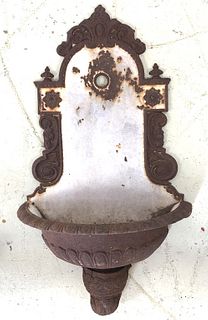 Cast Iron Wall Mounted Fountain