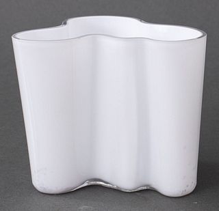 Alvar Aalto Mini White "Savoy" Vase