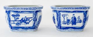Chinese Kangxi Style Blue and White Cache Pots, 2