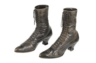 C. 1890 Victorian Era Ladies Lace Up Leather Shoes