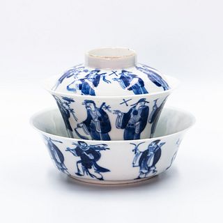 A blue and white large covered cup and tea bowl | ถ้วยชงพร้อมอ่างรองชาชุดจีนกระเบื้องเคลือบน้ำเงินขาว