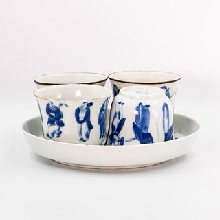 A blue and white porcelain tea set | ชุดชา (ถ้วยสี่) กระเบื้องเคลือบน้ำเงินขาว