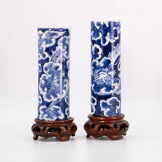 A pair of miniature blue and white porcelain vases | แจกันกระเบื้องเคลือบน้ำเงินขาว