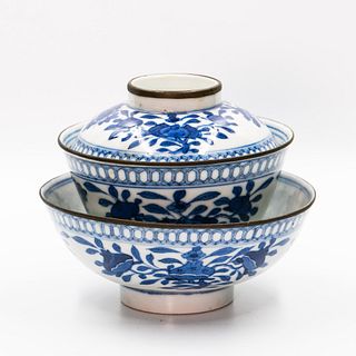 A blue and white porcelain tea set (individual cup) | ชุดชากระเบื้องเคลือบน้ำเงินขาว