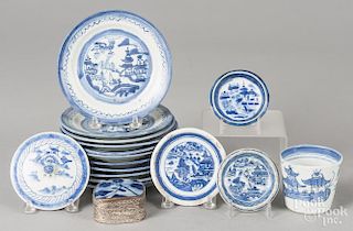 Seventeen pieces of Chinese export blue and white porcelain, 19th c.