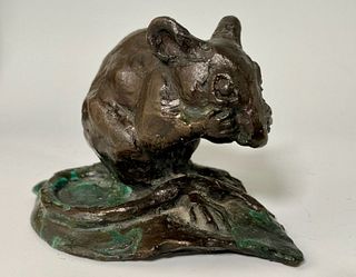 Lawrence Isard Bronze, Preening Mouse