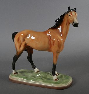 GOLDCREST PORCELAIN HORSE FIGURE
