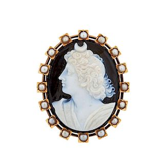 VICTORIAN HARDSTONE, YELLOW GOLD & PEARL BROOCH