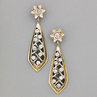 DIAMOND & YELLOW GOLD PENDANT EARRINGS