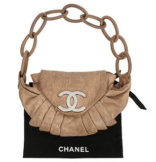 Chanel Leather Shoulder Bag with Linked Handle