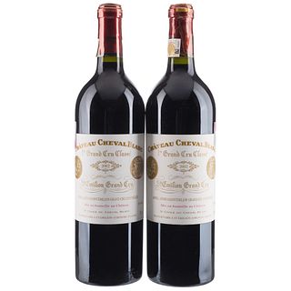 Château Cheval Blanc. Cosecha 2002. St. Émilion. 1er. Grand Cru Classé. Niveles: en el cuello. Piezas: 2. Calificación 91 / 100.