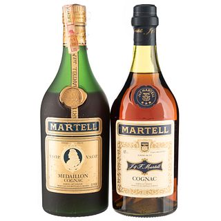 Martell. V.S.O.P. y Tres Estrellas. Cognac. France. Piezas: 2.