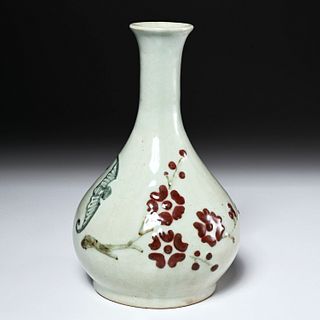 Korean porcelain bottle vase, Joseon Dynasty