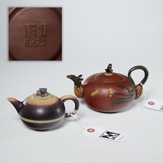 (2) Chinese teapots, incl. Yixing
