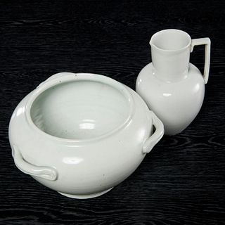 (2) Nice Korean monochrome porcelains