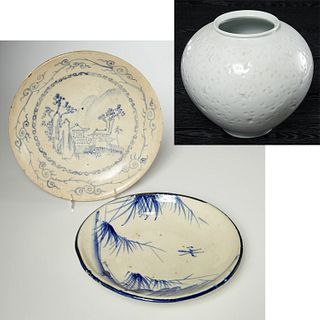 Group Japanese and Korean ceramics